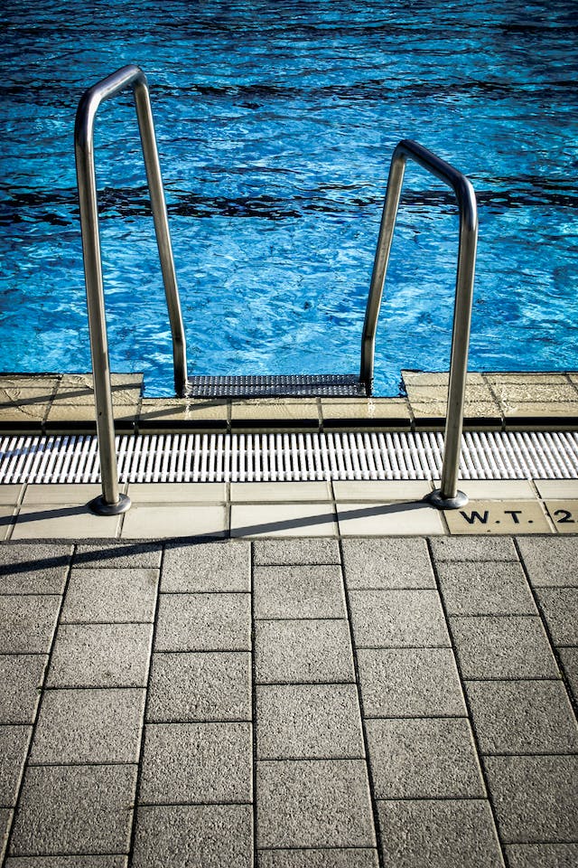Kies de juiste zwembadafdekking voor jouw zwembad